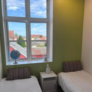 ホテル Den Lille Skole - Ferie Pa Aero I Marstal By - Vaerelser エクステリア 写真